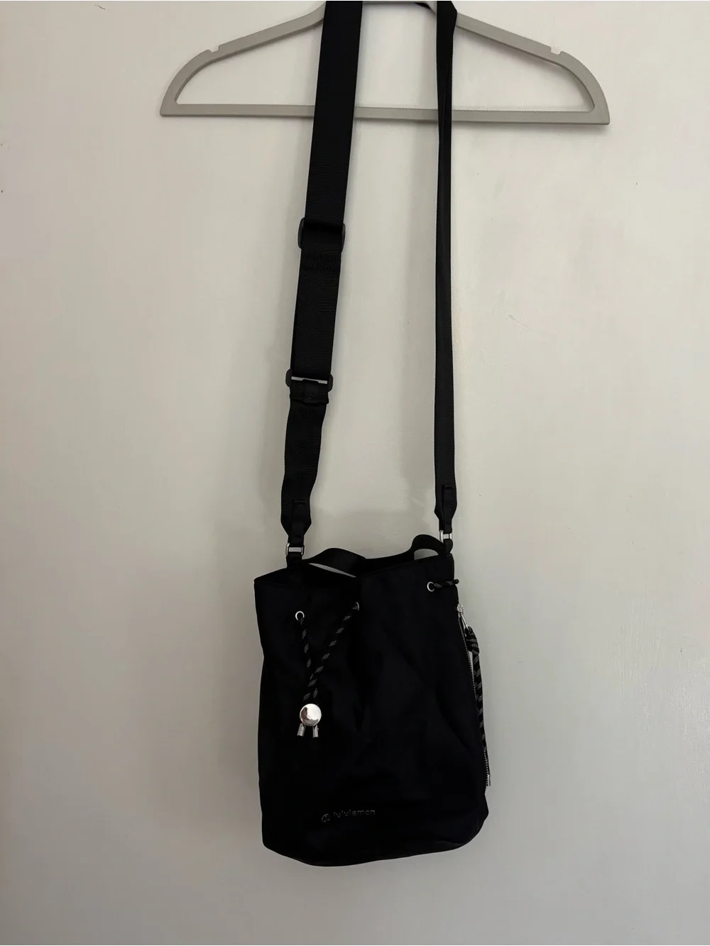 Lululemon Drawstring Bucket Crossbody Bag 5L